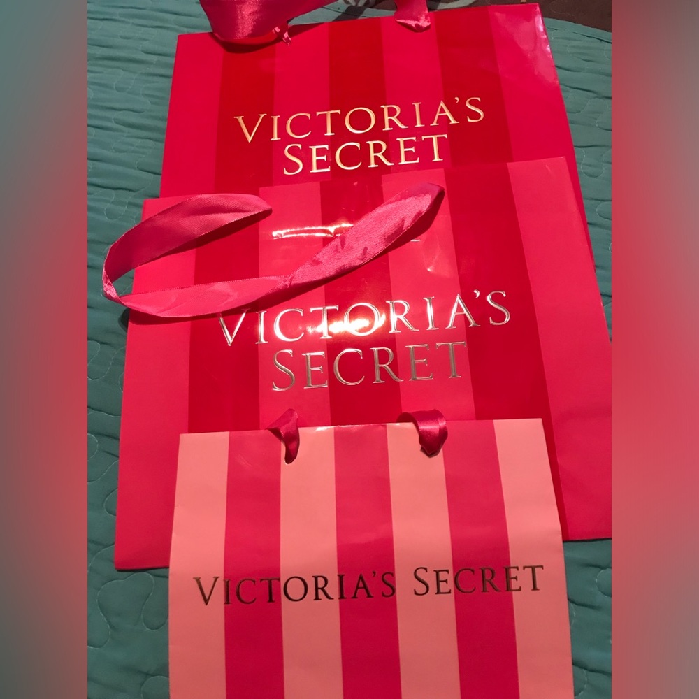 Victorias Secret shopping paper bags (3)